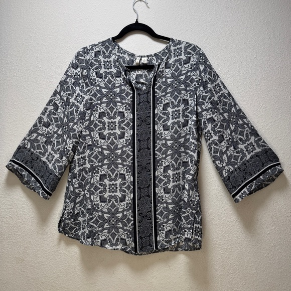Cato Tops - Cato Black and White Graphic Boxy Blouse with Mandarin Collar